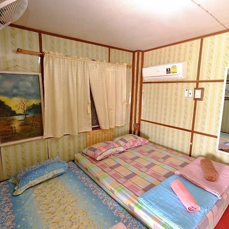 Baanpakrimklong Sukhamon Homestay & Resort 묵다한 외부 사진