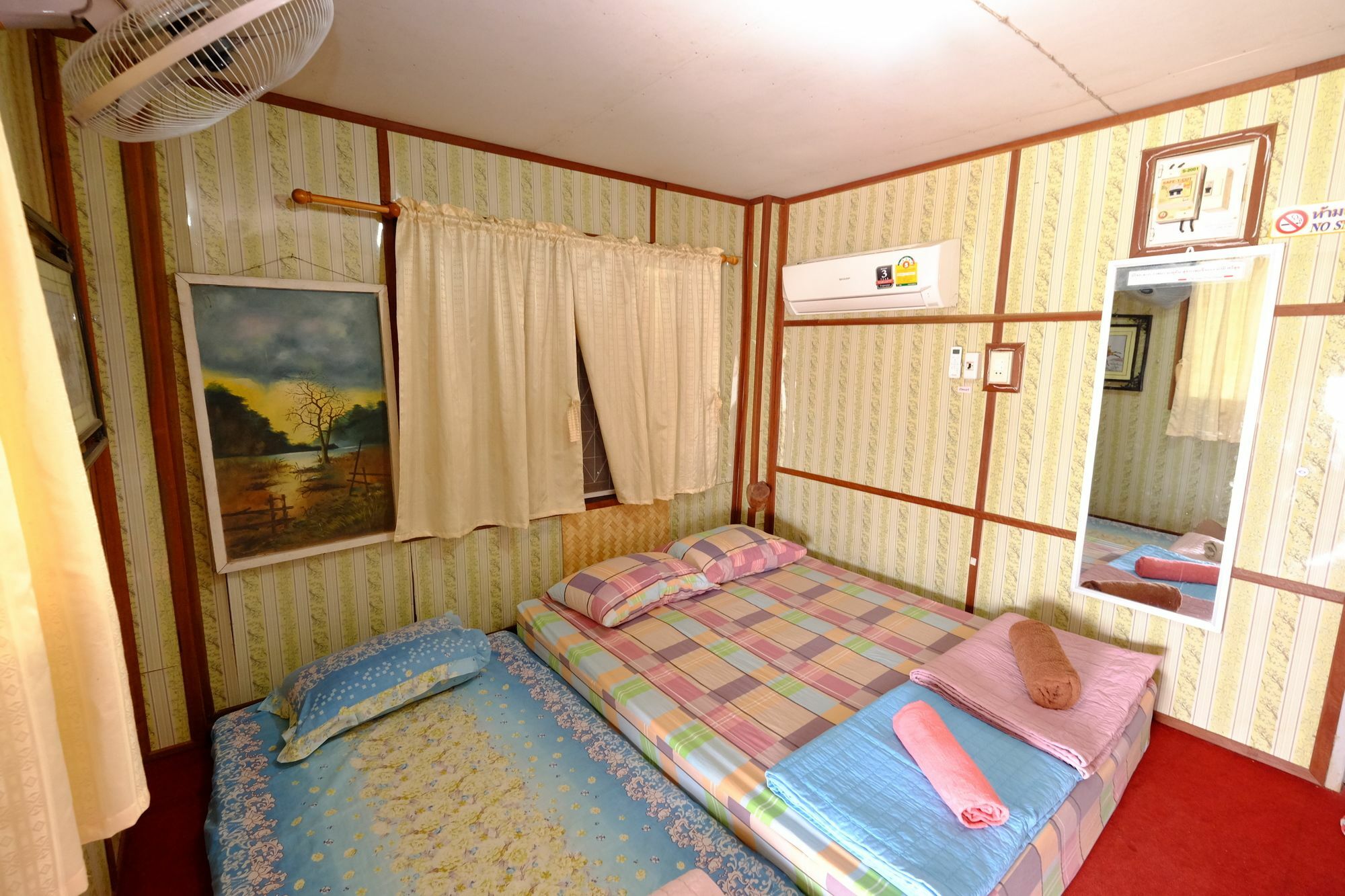 Baanpakrimklong Sukhamon Homestay & Resort 묵다한 외부 사진